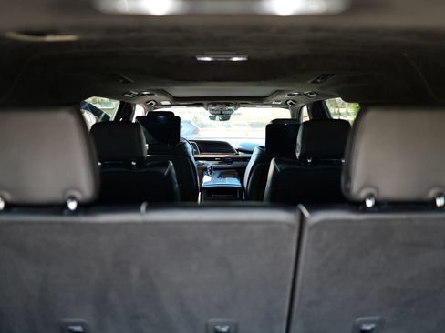 Used 2022 Cadillac Escalade ESV Sport Platinum AWD/4WD image 38