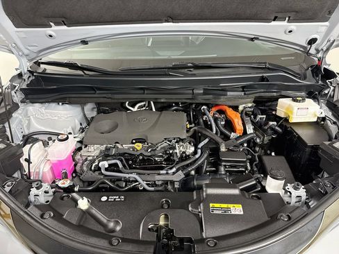 Certified 2023 Toyota Sienna XLE Woodland Edition AWD/4WD image 34