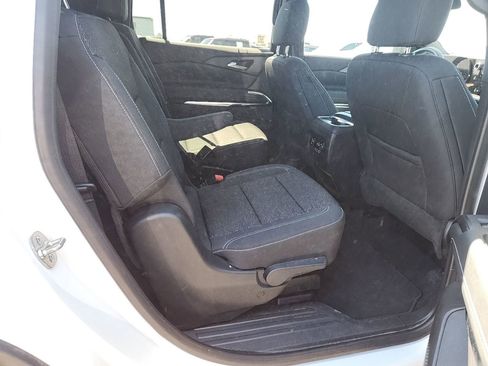 Used 2025 Chevrolet Traverse LT AWD/4WD image 8