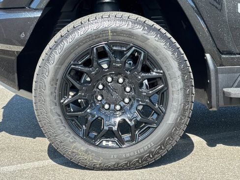 New 2026 GMC Hummer EV SUV image 25