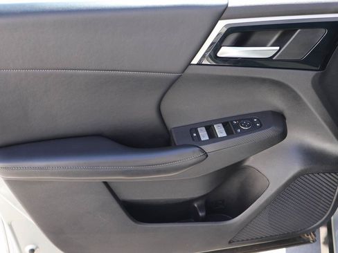 Used 2022 Mitsubishi Outlander SE AWD/4WD image 7