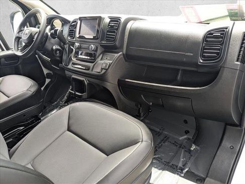 Used 2024 RAM ProMaster 2500 w/ Convenience Group FWD image 17