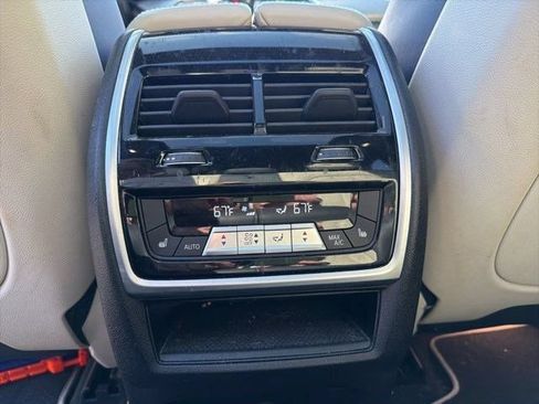 Used 2022 BMW X5 xDrive40i w/ M Sport Package AWD/4WD image 20