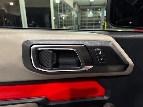 Used 2021 Ford Bronco Wildtrak AWD/4WD image 14