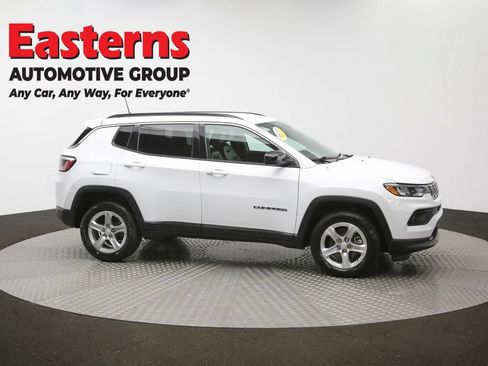 Used 2024 Jeep Compass Latitude AWD/4WD image 46