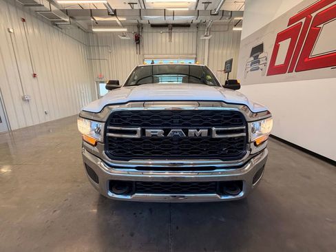 Used 2022 RAM 4500 Tradesman w/ Chrome Appearance Group AWD/4WD image 10