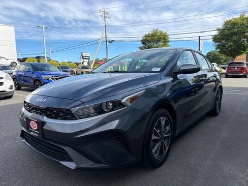 Used 2024 Kia Forte LXS w/ LXS Technology Package FWD image 2