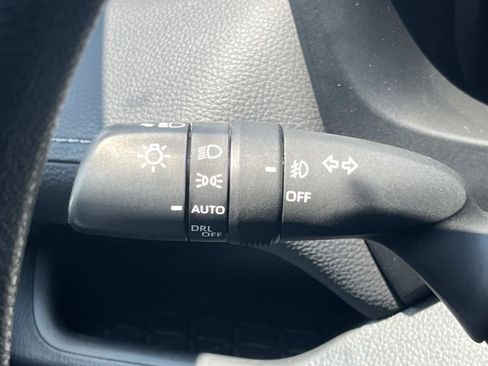 Used 2020 Toyota RAV4 XLE w/ Convenience Package AWD/4WD image 36