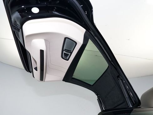 Used 2011 Mercedes-Benz SLS AMG Coupe image 9