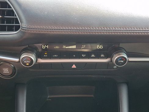 Used 2024 MAZDA MAZDA3 s FWD image 15