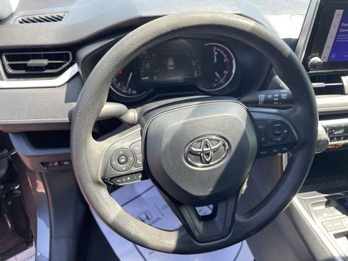 Used 2023 Toyota RAV4 LE FWD image 11