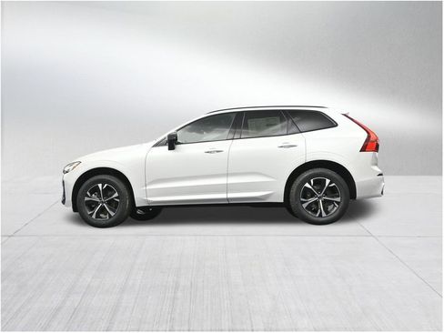 Used 2026 Volvo XC60 B5 Core AWD/4WD image 22