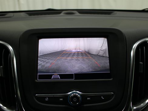 Used 2024 Chevrolet Equinox LS FWD image 16