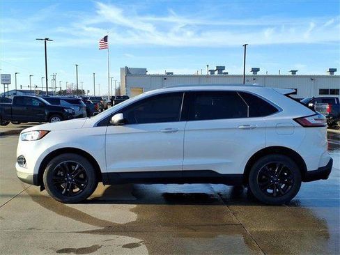 Used 2019 Ford Edge SEL w/ Equipment Group 201A image 2