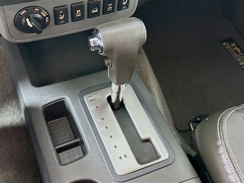 Used 2014 Nissan Xterra PRO-4X w/ Pro-4x Leather Package image 24