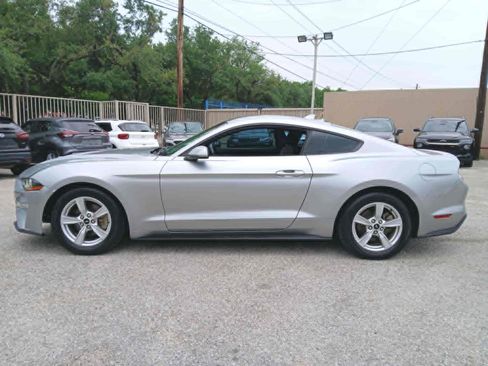 Used 2020 Ford Mustang Coupe image 4