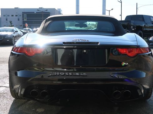 Used 2016 Jaguar F-TYPE R image 9