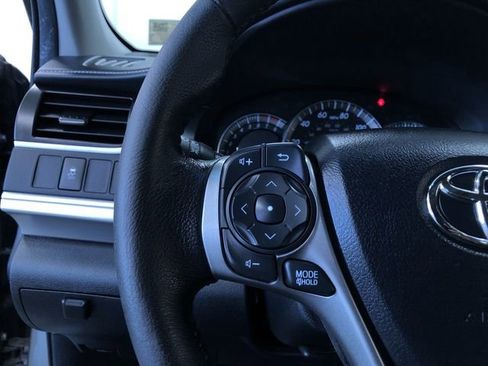 Used 2012 Toyota Camry SE w/ Preferred Accessory Pkg FWD image 26