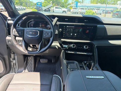 Used 2025 GMC Sierra 2500 AT4X w/ AT4X AEV Edition AWD/4WD image 41