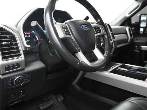 Used 2019 Ford F250 Lariat w/ Lariat Ultimate Package AWD/4WD image 12
