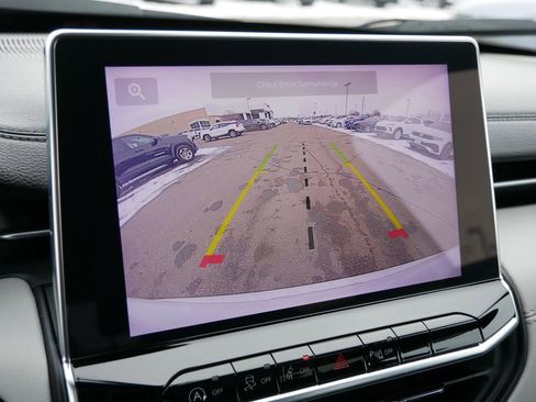 Used 2025 Jeep Compass Limited image 26