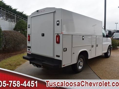 New 2025 Chevrolet Express 3500 Work Van w/ Power Convenience Package image 12