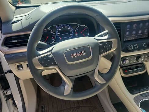 Used 2023 GMC Acadia Denali w/ Denali Ultimate Package FWD image 26