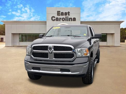 Used 2020 RAM 1500 Classic SLT image 7