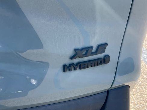 Used 2021 Toyota RAV4 XLE w/ Convenience Package AWD/4WD image 21