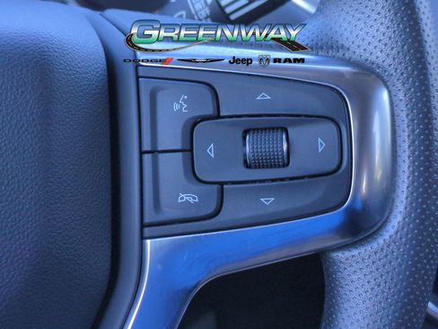 Used 2025 Chevrolet Blazer LT AWD/4WD image 27