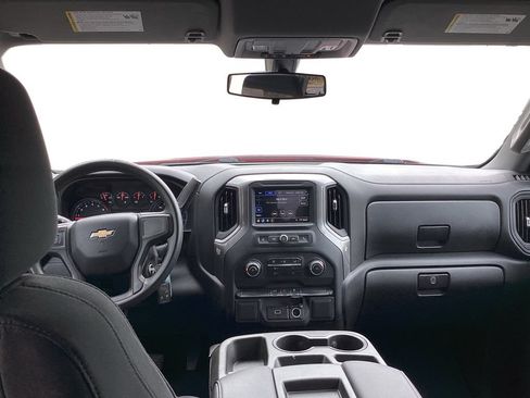 Used 2019 Chevrolet Silverado 1500 Custom w/ Custom Value Package AWD/4WD image 10