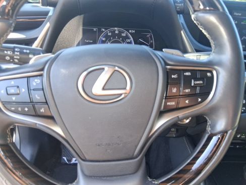 Used 2021 Lexus ES 350 w/ Premium Package FWD image 11
