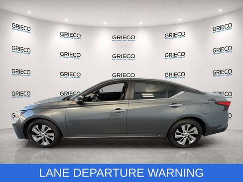 Used 2024 Nissan Altima 2.5 S FWD image 4