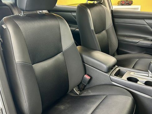 Used 2016 Nissan Altima 2.5 SR FWD image 15
