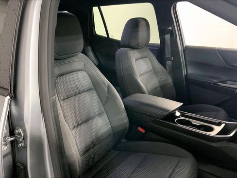 Used 2025 Chevrolet Equinox LT image 7