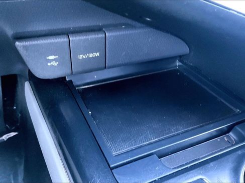 Used 2019 Toyota Camry LE image 30