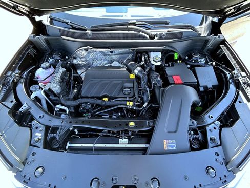 New 2026 Chevrolet Trax RS w/ Sunroof Package image 24
