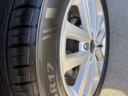 Used 2018 Kia Soul + image 16