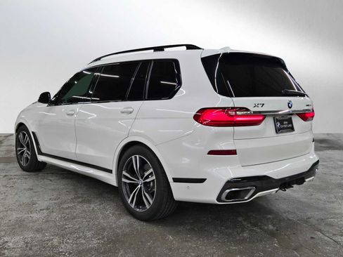 Used 2022 BMW X7 xDrive40i w/ M Sport Package AWD/4WD image 5