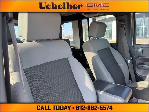 Used 2010 Jeep Wrangler Unlimited Rubicon w/ Dual Top Group image 4
