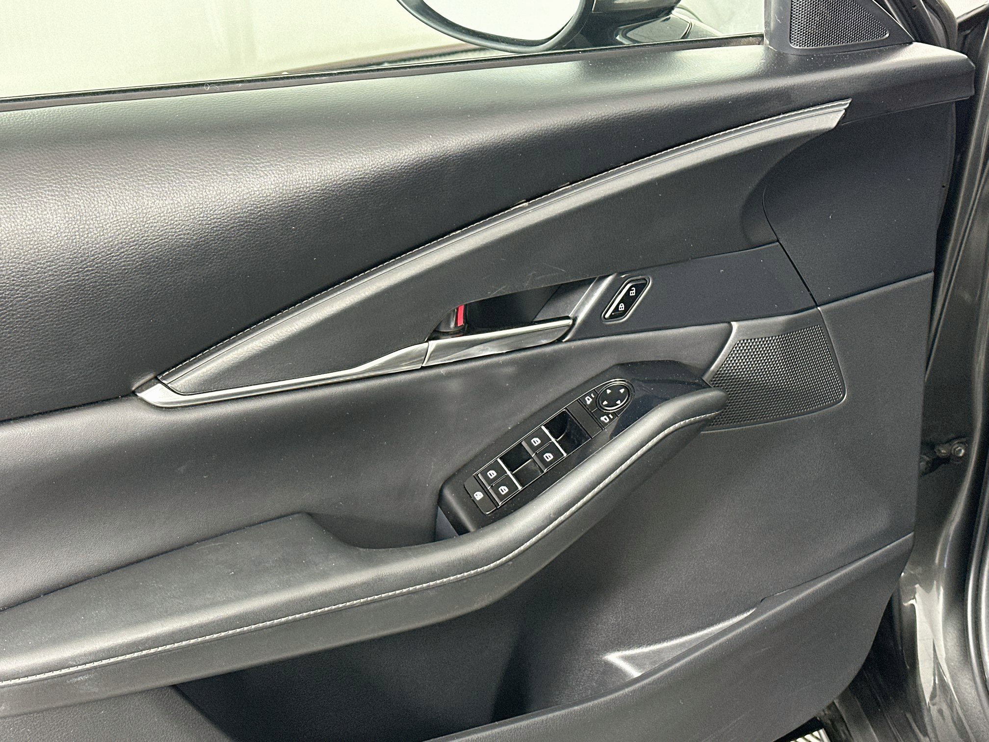 Used 2025 MAZDA CX-30 AWD 2.5 S w/ Preferred Package image 15