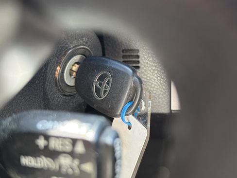 Used 2022 Toyota Tacoma SR5 w/ Technology Package RWD image 47