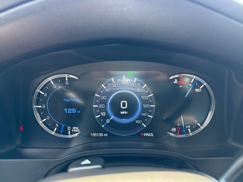 Used 2019 Cadillac Escalade ESV Luxury AWD/4WD image 19