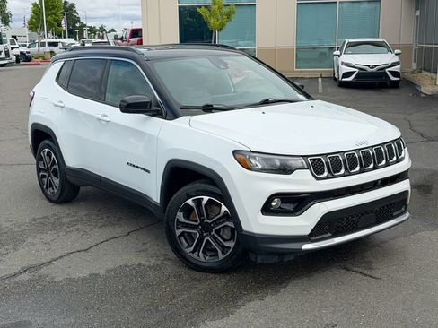 Used 2024 Jeep Compass Limited AWD/4WD image 2