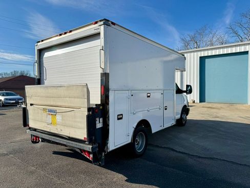 Used 2016 GMC Savana 3500 image 5