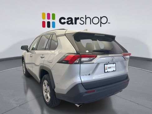 Used 2022 Toyota RAV4 XLE w/ Convenience Package AWD/4WD image 3