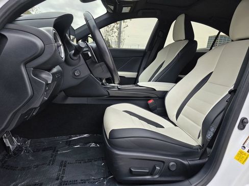 Used 2022 Lexus IS 350 F Sport image 13
