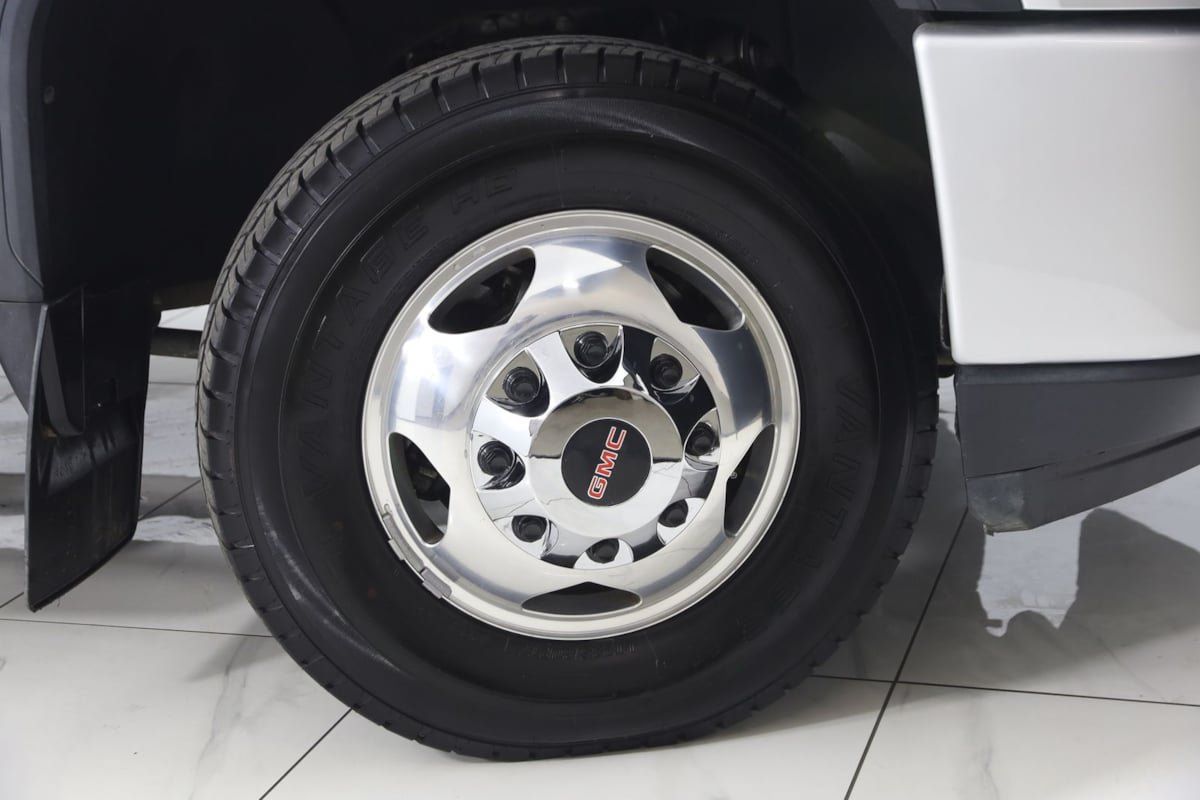 Used 2021 GMC Sierra 3500 Denali w/ Denali Ultimate Package AWD/4WD image 17
