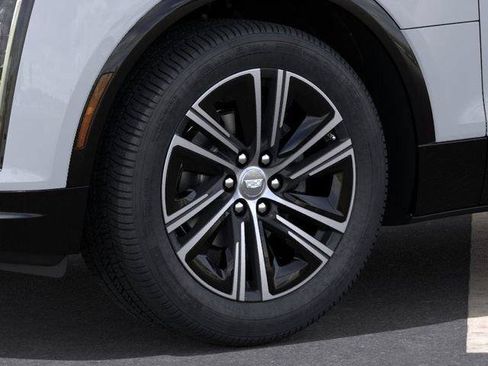 New 2027 Cadillac Lyriq Luxury RWD image 9