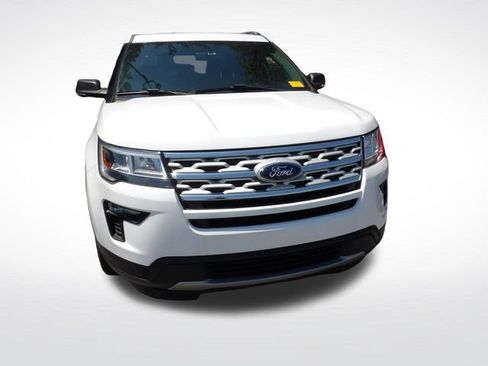 Used 2019 Ford Explorer XLT w/ Equipment Group 201A FWD image 3